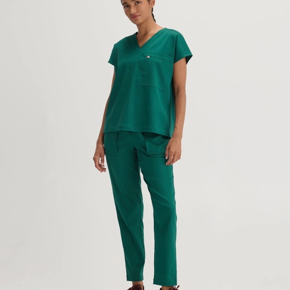 Excellent Condition Sustainable Teal Green Scrub Set in XXS by Mediclo - Picture 1 of 7